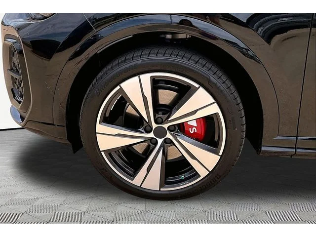 Nuevos AUDI SQ5 à Estados chez autogozo