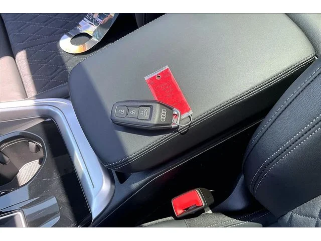 Nuevos AUDI SQ5 à Estados chez autogozo