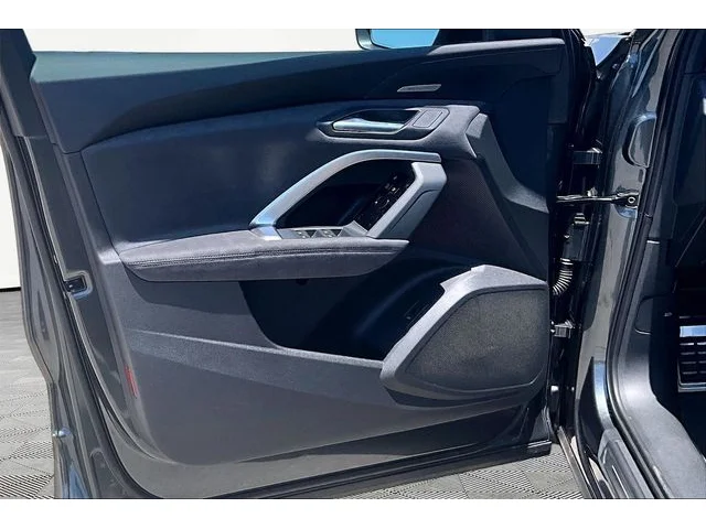 Nuevos AUDI SQ5 à Estados chez autogozo