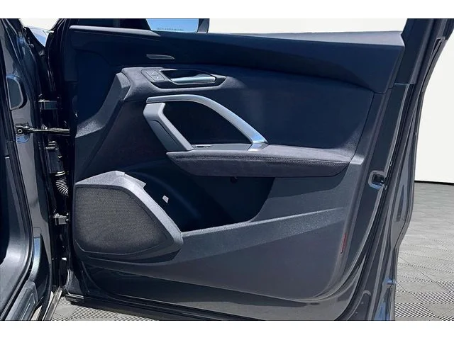 Nuevos AUDI SQ5 à Estados chez autogozo