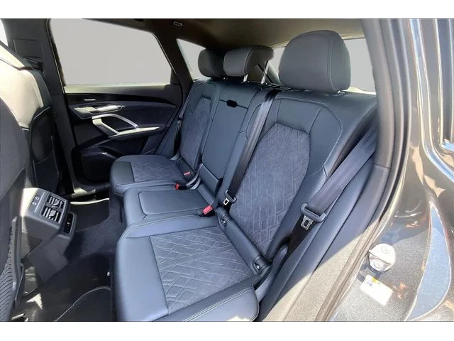 Nuevos AUDI SQ5 à Estados chez autogozo