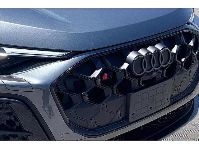 Nuevos AUDI SQ5 à Estados chez autogozo