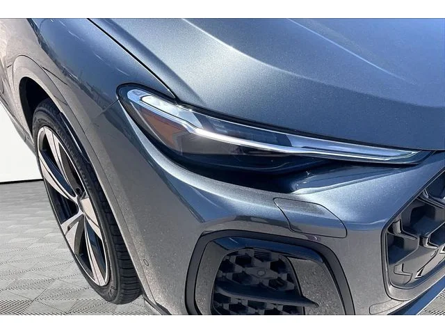 Nuevos AUDI SQ5 à Estados chez autogozo