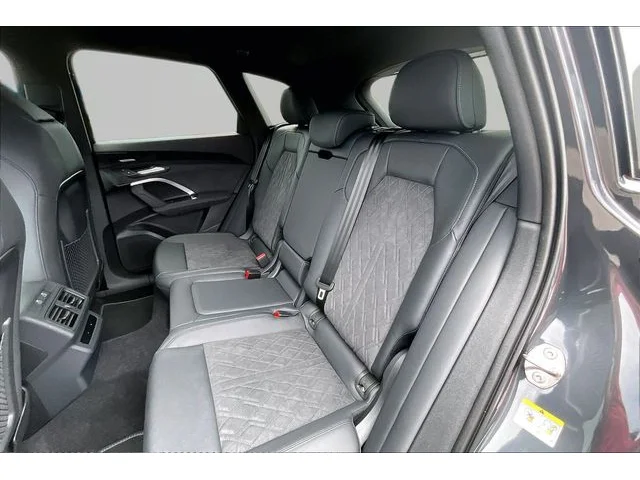 Nuevos AUDI SQ5 à Estados chez autogozo