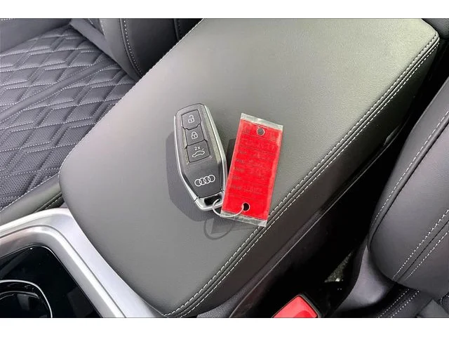 Nuevos AUDI SQ5 à Estados chez autogozo