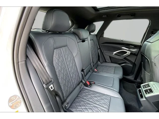 Nuevos AUDI SQ5 à Estados chez autogozo