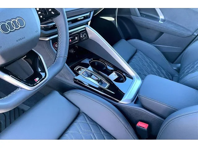 Nuevos AUDI SQ5 à Estados chez autogozo