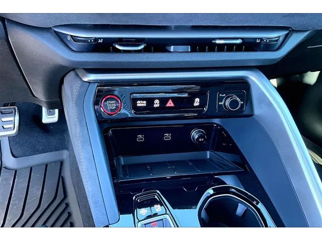 Nuevos AUDI SQ5 à Estados chez autogozo