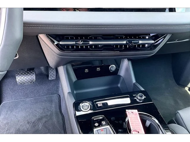 Nuevos AUDI Q6 E-TRON à Estados chez autogozo