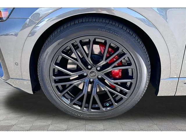Nuevos AUDI SQ8 à Estados chez autogozo