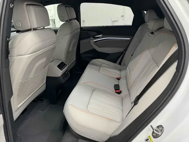SEMINUEVOS AUDI Q8 Sportback e-tron a Estados en autogozo