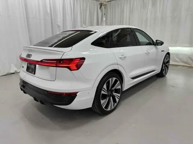 SEMINUEVOS AUDI Q8 Sportback e-tron a Estados en autogozo