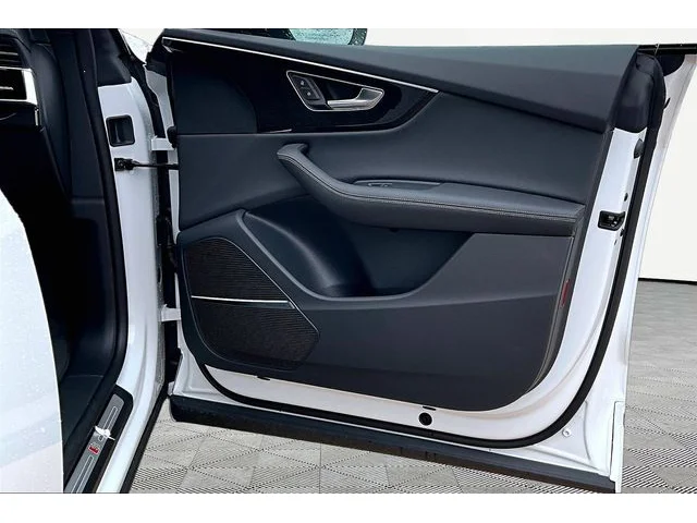 Nuevos AUDI Q8 à Estados chez autogozo