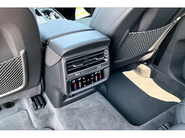 Nuevos AUDI Q8 à Estados chez autogozo