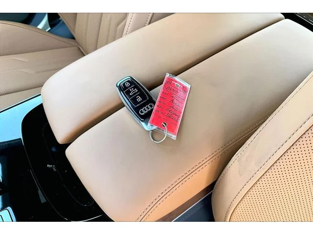 Nuevos AUDI A8 à Estados chez autogozo