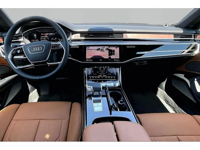 Nuevos AUDI A8 à Estados chez autogozo