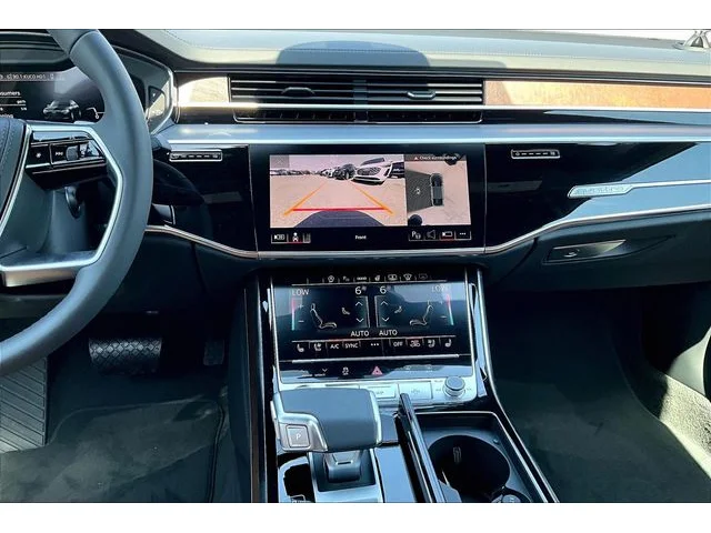 Nuevos AUDI A8 à Estados chez autogozo