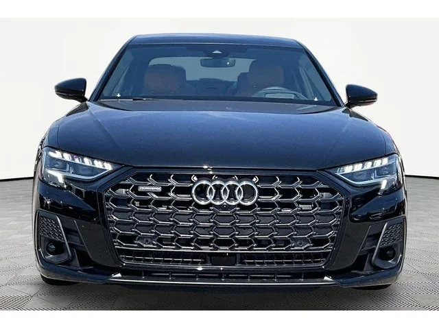 Nuevos AUDI A8 à Estados chez autogozo