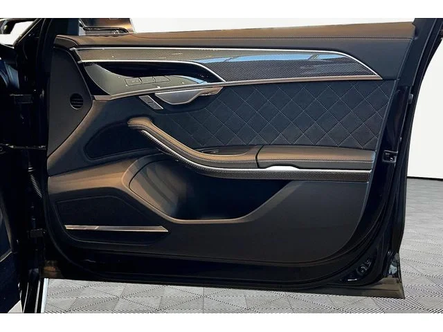 Nuevos AUDI S8 à Estados chez autogozo