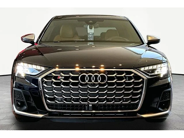 Nuevos AUDI S8 à Estados chez autogozo