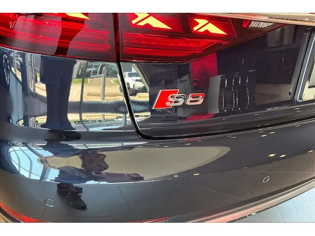 Nuevos AUDI S8 à Estados chez autogozo