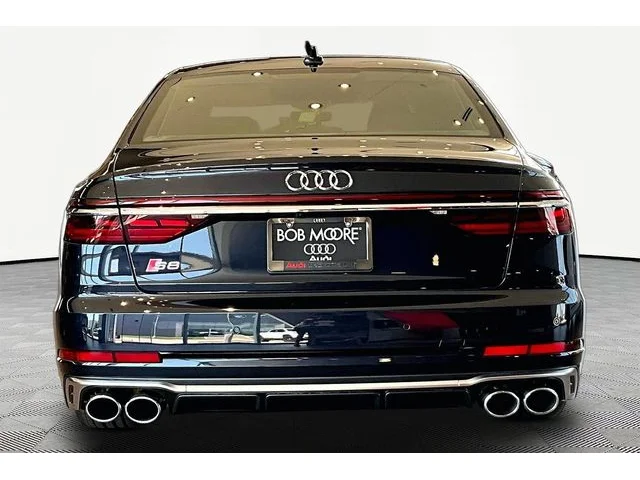 Nuevos AUDI S8 à Estados chez autogozo