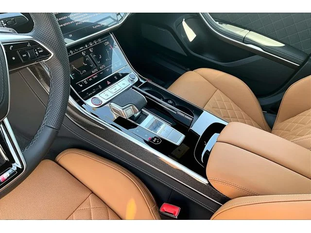 Nuevos AUDI S8 à Estados chez autogozo