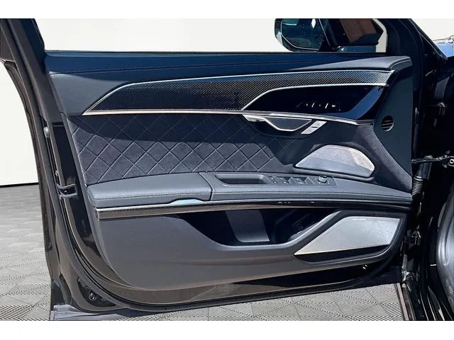 Nuevos AUDI S8 à Estados chez autogozo