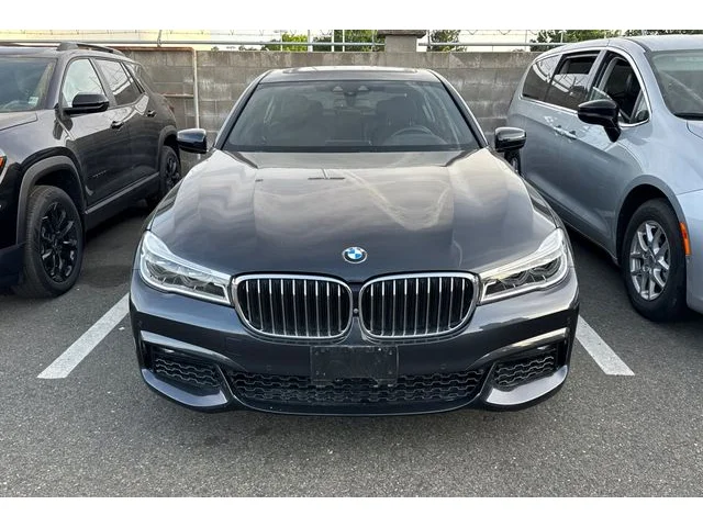 SEMINUEVOS BMW 7 Series at ELK GROVE in Elk Grove Buick GMC
