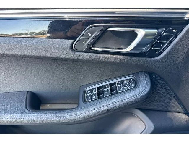 SEMINUEVOS PORSCHE Macan at ELK GROVE in Elk Grove Buick GMC
