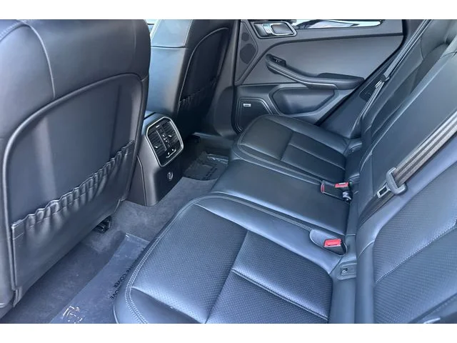 SEMINUEVOS PORSCHE Macan at ELK GROVE in Elk Grove Buick GMC