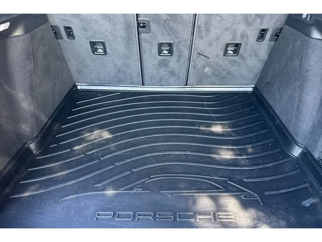 SEMINUEVOS PORSCHE Macan at ELK GROVE in Elk Grove Buick GMC