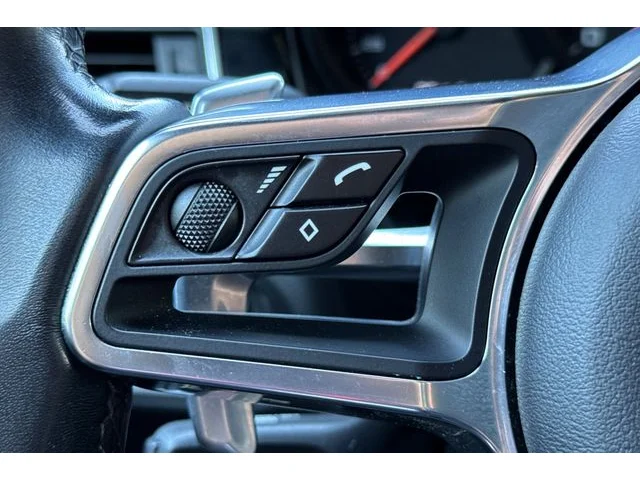 SEMINUEVOS PORSCHE Macan at ELK GROVE in Elk Grove Buick GMC