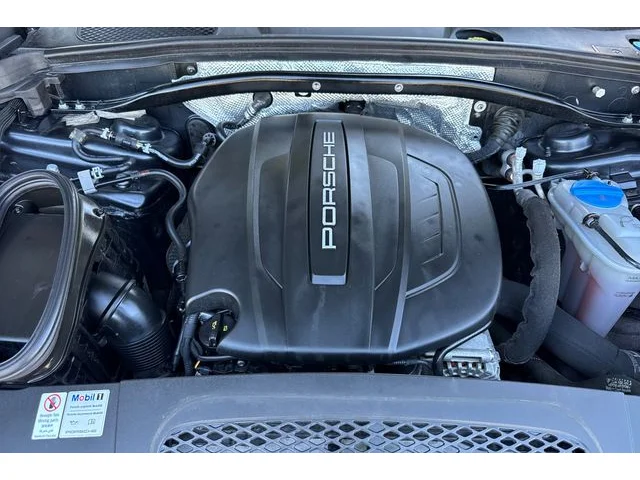 SEMINUEVOS PORSCHE Macan at ELK GROVE in Elk Grove Buick GMC