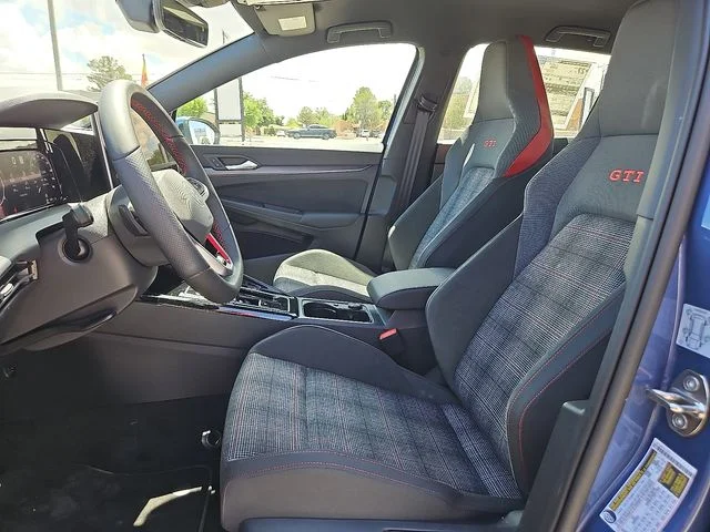 Nuevos VOLKSWAGEN GOLF GTI à Estados chez autogozo