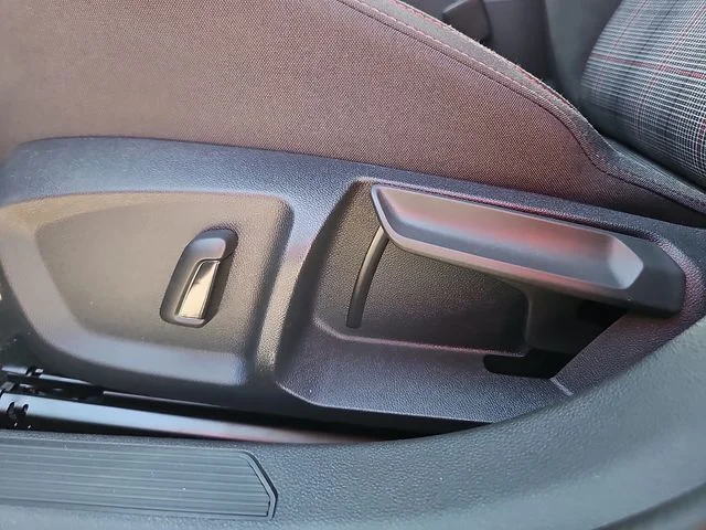 Nuevos VOLKSWAGEN GOLF GTI à Estados chez autogozo