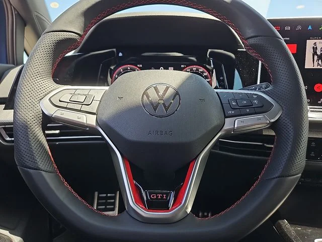 Nuevos VOLKSWAGEN GOLF GTI à Estados chez autogozo