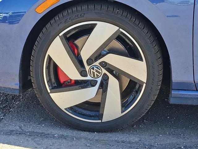 Nuevos VOLKSWAGEN GOLF GTI à Estados chez autogozo