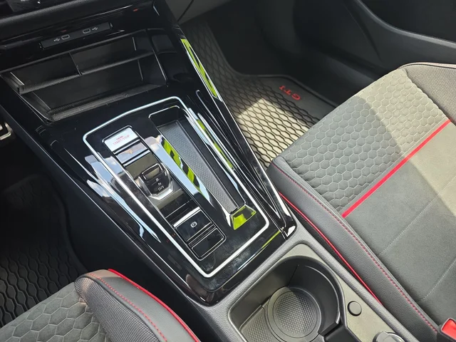 SEMINUEVOS VOLKSWAGEN Golf GTI a Estados en autogozo