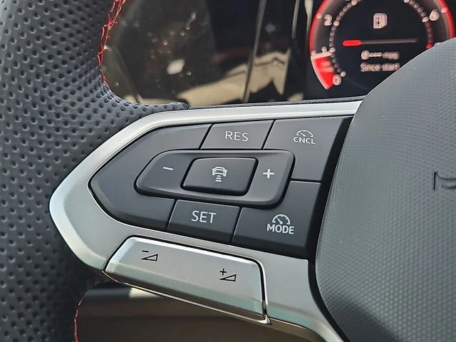 Nuevos VOLKSWAGEN GOLF GTI à Estados chez autogozo