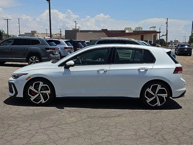 Nuevos VOLKSWAGEN GOLF GTI à Estados chez autogozo