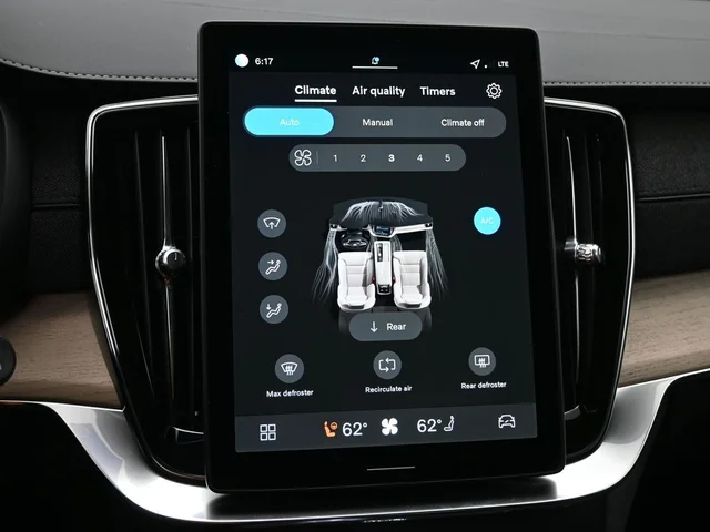 Nuevos VOLVO XC90 à Estados chez autogozo