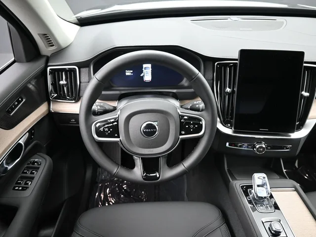 Nuevos VOLVO XC90 à Estados chez autogozo