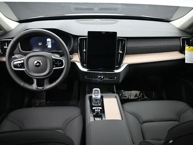 Nuevos VOLVO XC90 à Estados chez autogozo