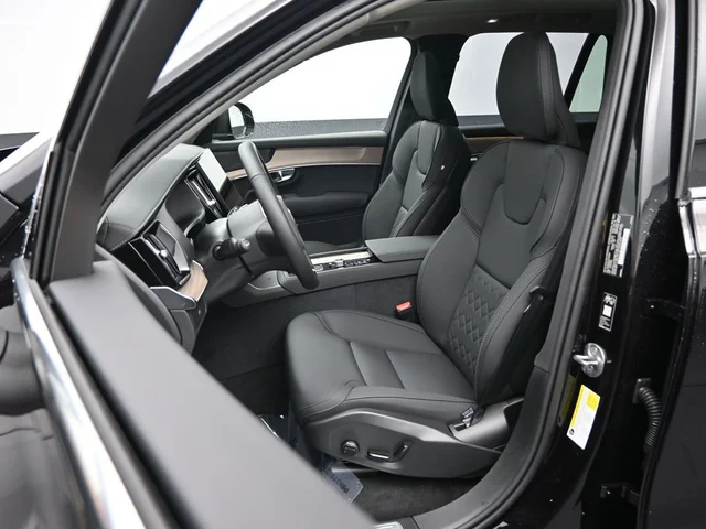 Nuevos VOLVO XC90 à Estados chez autogozo