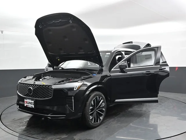Nuevos VOLVO XC90 à Estados chez autogozo