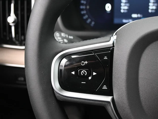 Nuevos VOLVO XC90 à Estados chez autogozo