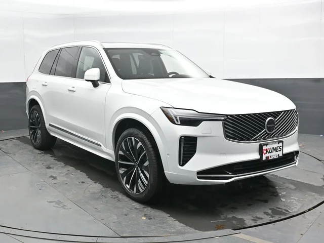 Nuevos VOLVO XC90 à Estados chez autogozo