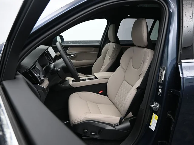 Nuevos VOLVO XC90 à Estados chez autogozo