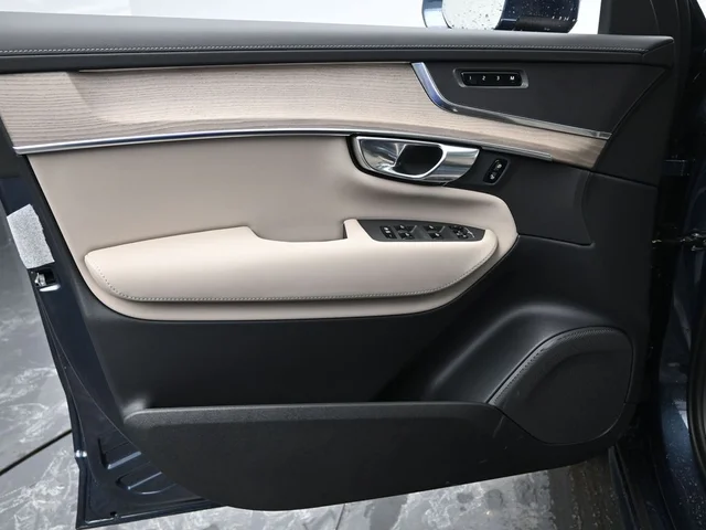 Nuevos VOLVO XC90 à Estados chez autogozo